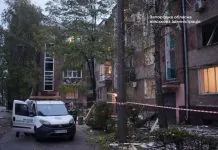 Пошкоджені багатоквартирні будинки в Запоріжжі після російського удару 18 жовтня 2026 року