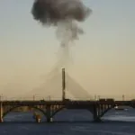 Мости Києва під загрозою: Флеш попередив про нову зброю РФ