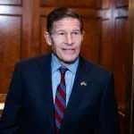 Сенатор США почав розслідування щодо обмежень Starshield для України