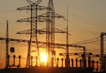 Hourly power cuts are to be introduced in parts of Ukraine from 15:00 — Ukrenergo Power lines and Ukraine’s energy infrastructure at sunset