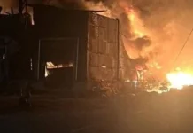 Росія знищила центральний хаб «АТЛ Автосервіс» у Києві Пожежа на центральному складі «АТЛ Автосервіс» після російської атаки