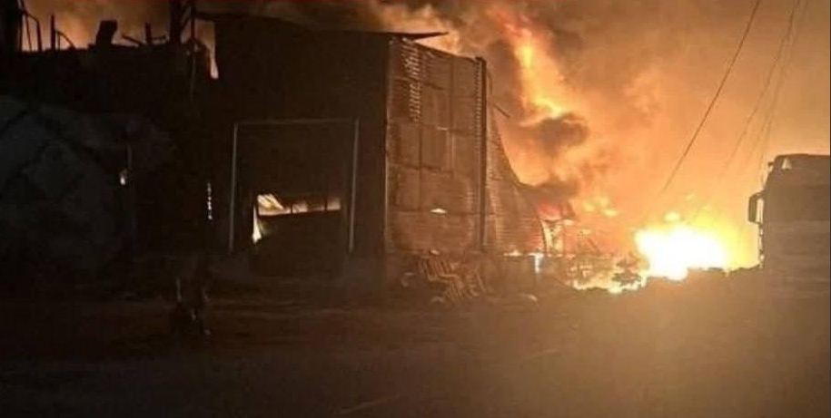 ATL fire Fire at the «ATL Autoservice» central depot following a Russian attack